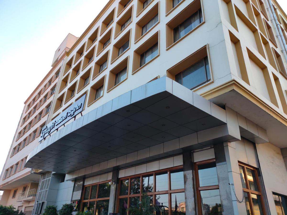 Hotel Saptagiri Хайдарабад Экстерьер фото